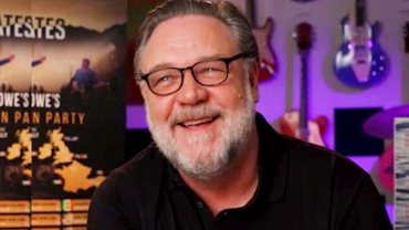 russell-crowe-talks-new-album-‘prose-&-cons,’-touring-in-north-america-&-more-|-billboard-news