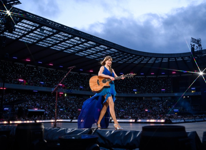 taylor-swift-debuts-something-old,-something-new-live-in-edinburgh:-see-her-play-2009’s-‘crazier’-&-2024’s-‘the-bolter’