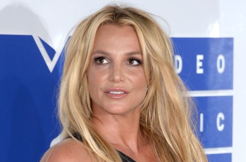 britney-spears-deletes-post-saying-she’s-‘upset’-about-halsey’s-‘lucky’-video:-‘fake news’