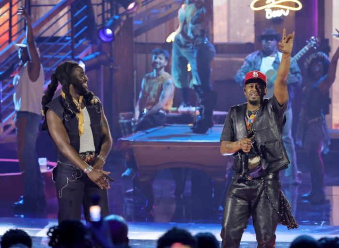 shaboozey-gets-‘tipsy’-with-help-from-j-kwon-at-the-2024-bet-awards:-watch-the-performance
