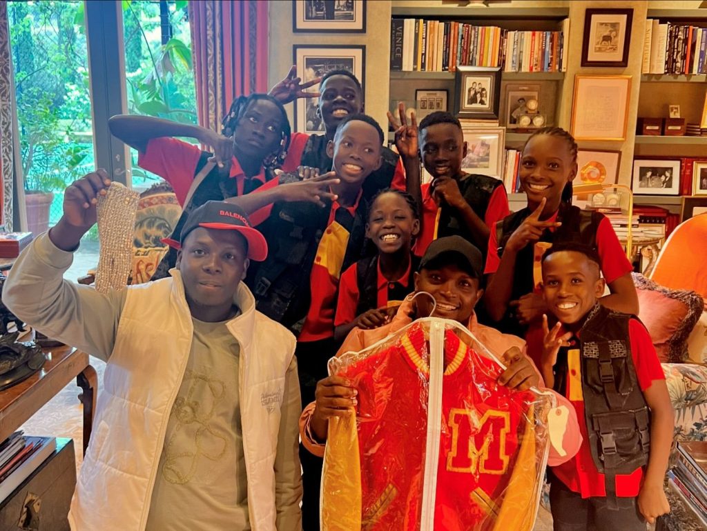 hyper-kids-of-uganda-wowed-by-visit-to-michael-jackson’s-home