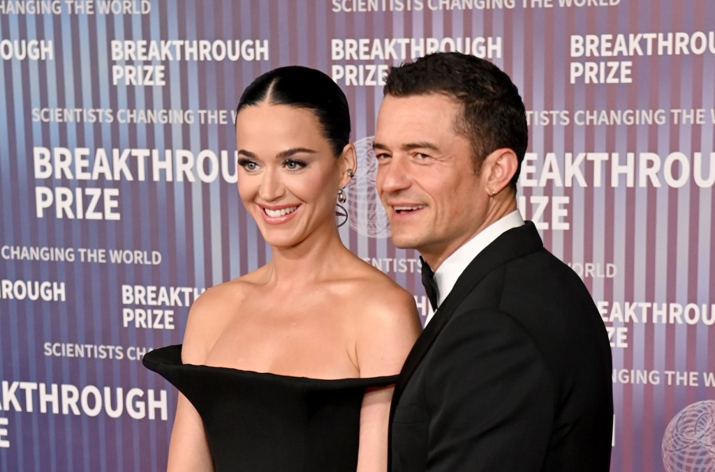 katy-perry-and-orlando-bloom-share-video-of-super-chill-vacation-helicopter-leap-into ocean