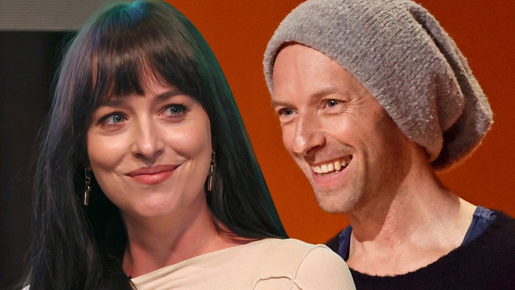 dakota-johnson-and-chris-martin-are-still-together,-haven’t-split