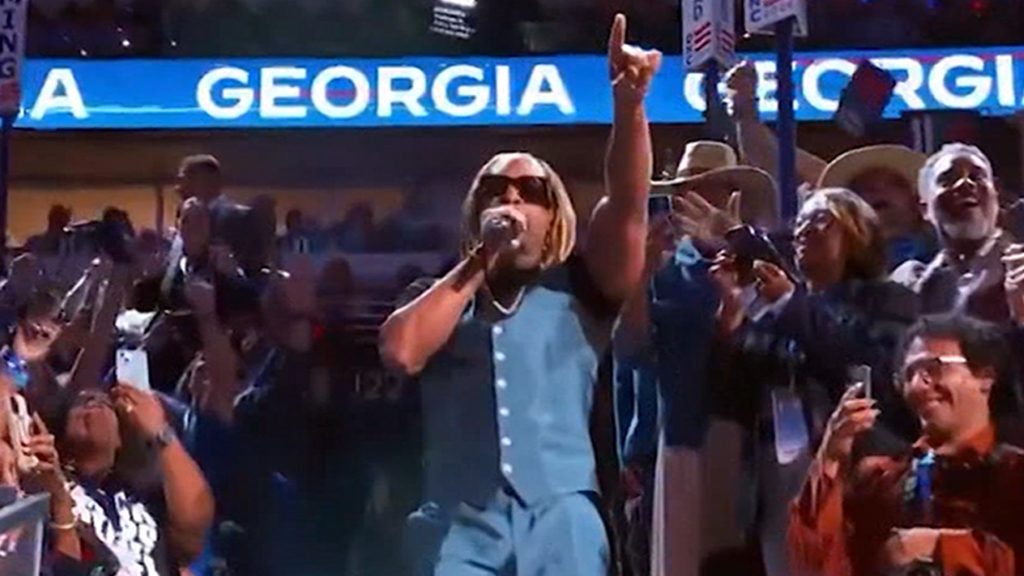 lil-jon-turns-down-for-kamala-during-musical-roll-call-at-dnc