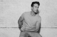 russell-dickerson-on-digging-deeper-into-the-‘bones’-of-his-love-song-history:-‘i’m-betting-everything-on-this song’