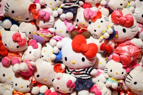 hello-kitty-brings-‘just-a-girl’-vibes-to-new-igloo-cooler-in-celebration-of-50th anniversary