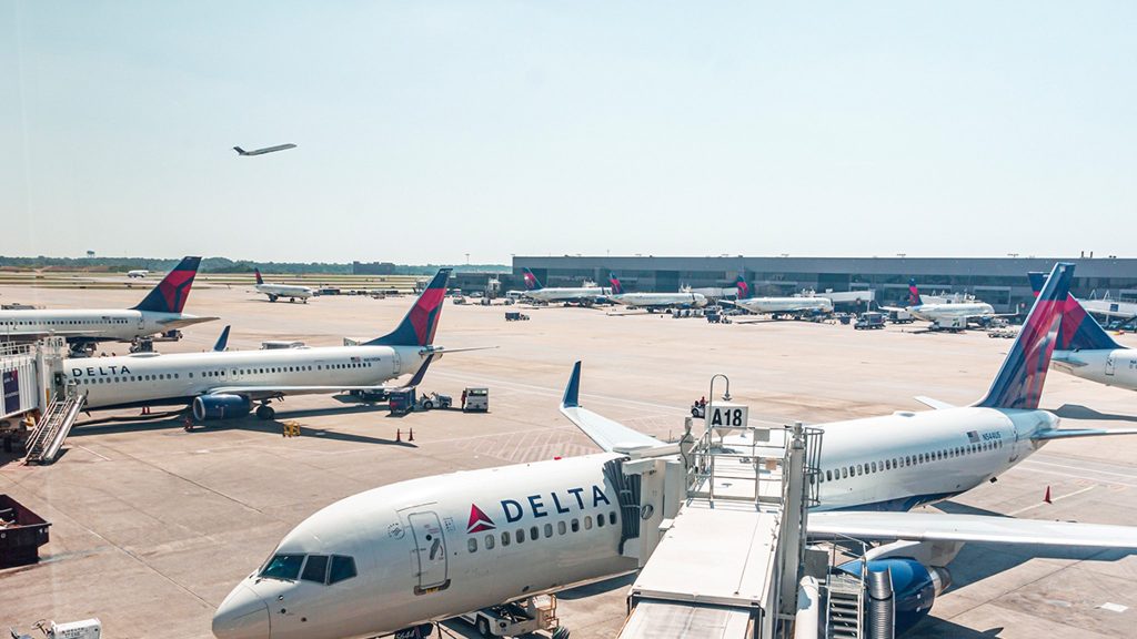 delta-plane-tire-explodes-at-atlanta-airport,-two-dead,-one-injured