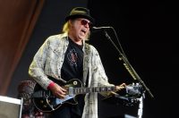 neil-young-assures-fans:-‘crazy-horse-will-be-back,-god willing’