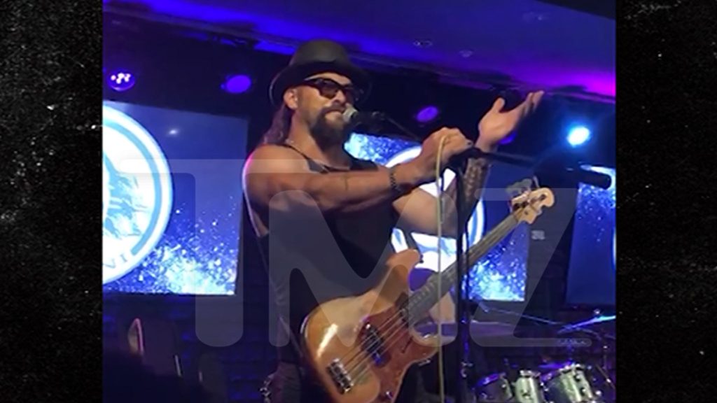 jason-momoa-jamming-out-in-hawaii-with-his-band