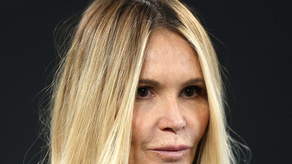 elle-macpherson-reveals-secret-cancer-battle-&-decision-to-refuse-chemo