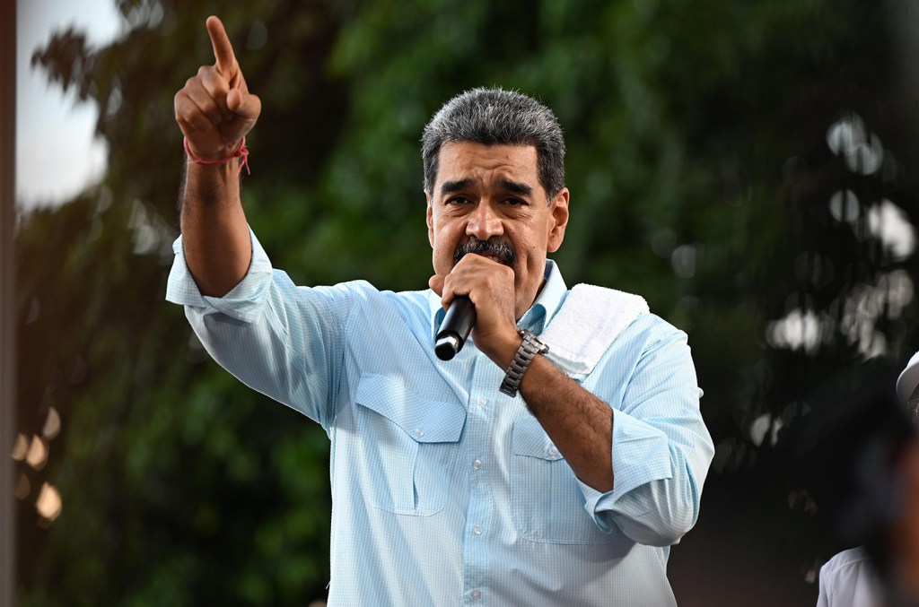 nicolas-maduro-moves-christmas-up-to-oct.-1-in venezuela