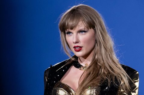 taylor-swift-endorses-kamala-harris-for-president,-signs-statement-as-‘childless-cat lady’