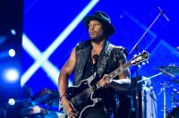 d’angelo-is-working-on-new-music,-raphael-saadiq-says:-‘d’s-in-a-good space’