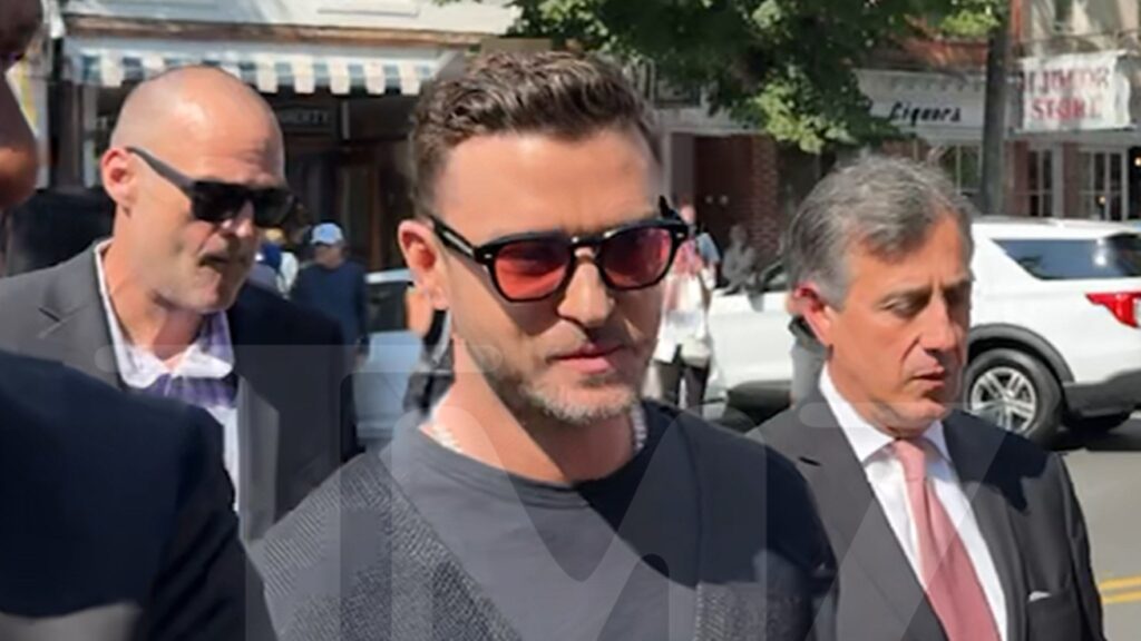 justin-timberlake-arrives-at-court-to-plead-guilty,-looks-serious