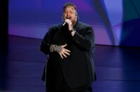 jelly-roll-performs-‘i-am-not-okay’-to-remember-late-tv-luminaries-for-emmys-‘in-memoriam’ segment